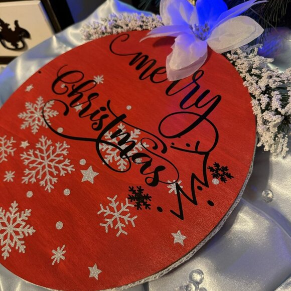 15" Christmas Wreath - Picture 4 of 6